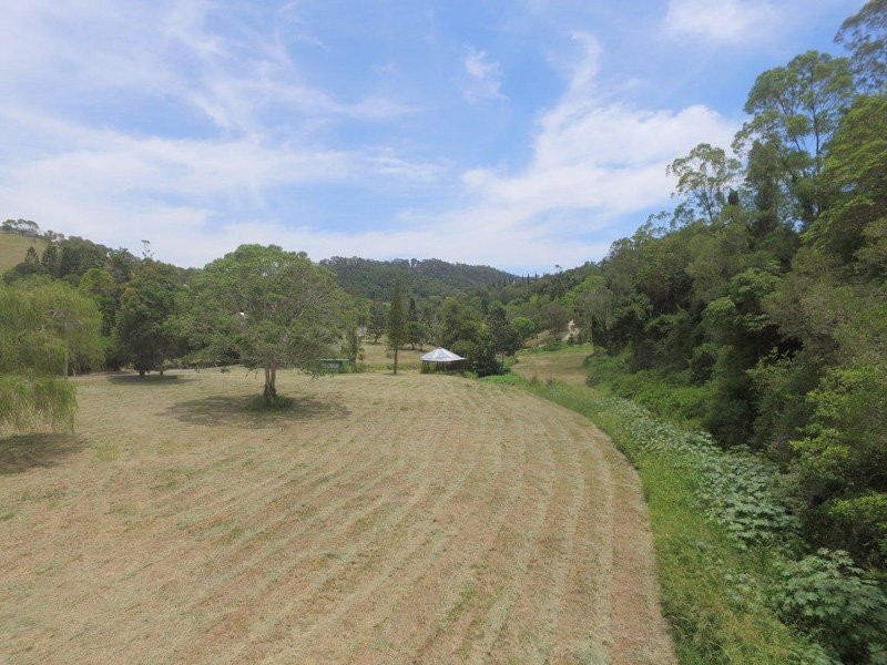 361 Savages Road, Brookfield QLD 4069