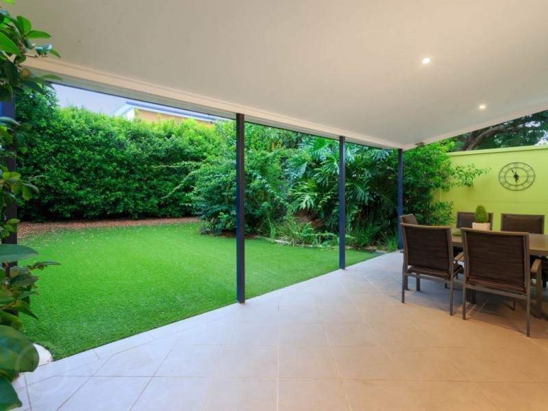 19 Merlin Street, Tennyson QLD 4105