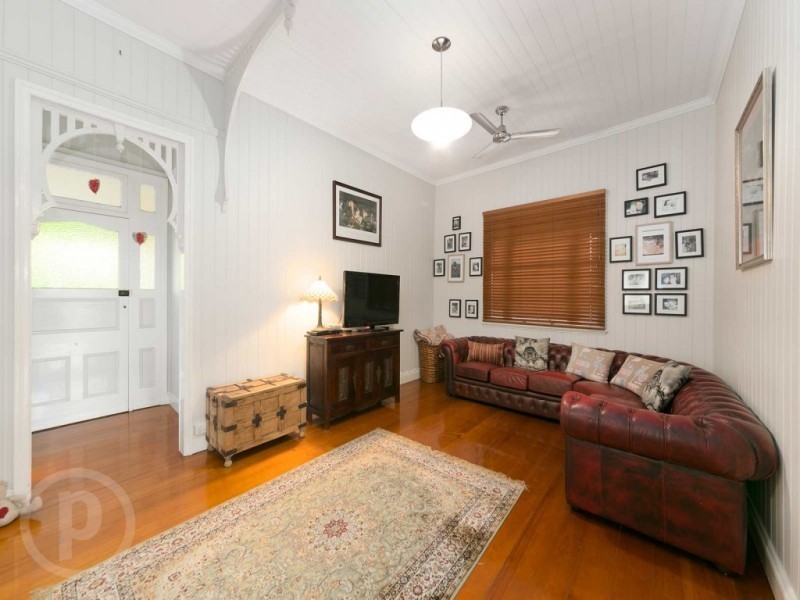 26 Graceville Avenue, Graceville QLD 4075