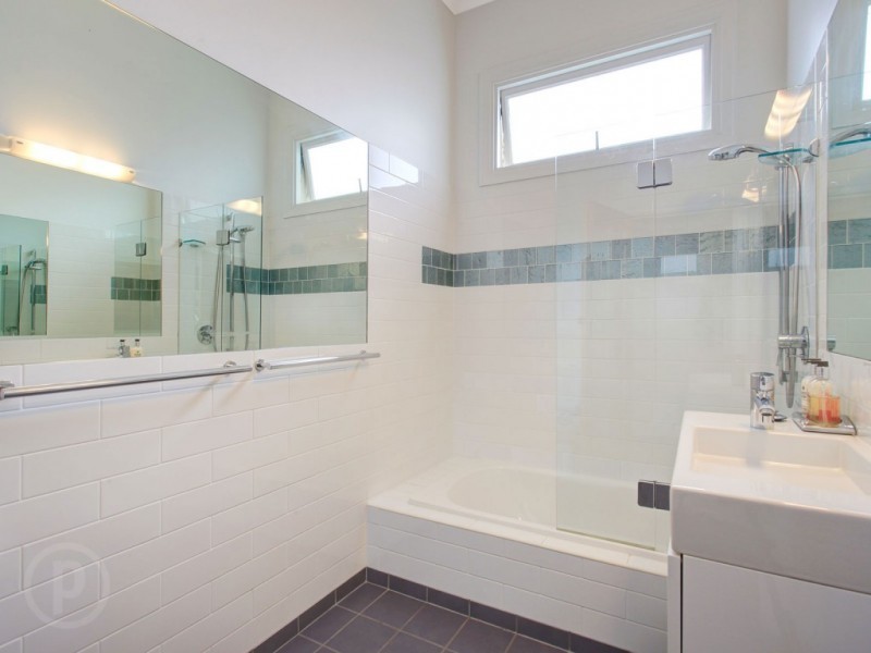 59 Strong Ave, Graceville QLD 4075