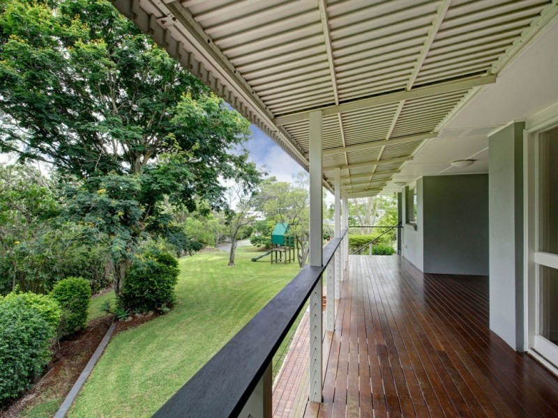 5 Strathburn Street, Oxley QLD 4075