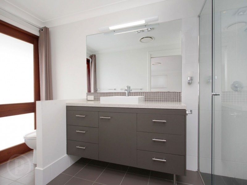 5 Strathburn Street, Oxley QLD 4075