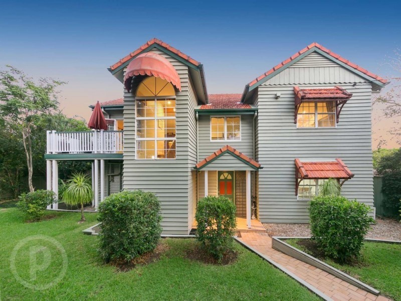 110 King Arthur Terrace, Tennyson QLD 4105