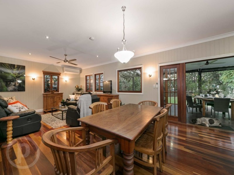 70 Hargreaves Avenue, Chelmer QLD 4068