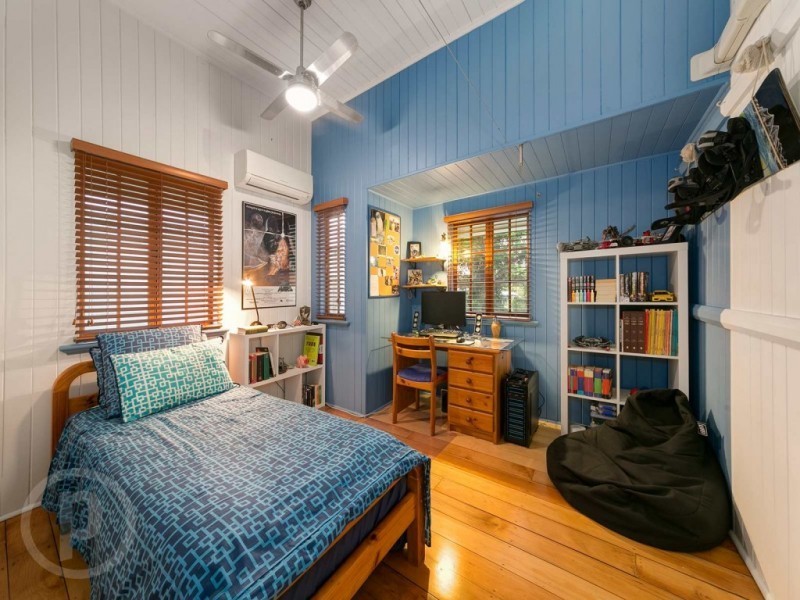 70 Hargreaves Avenue, Chelmer QLD 4068