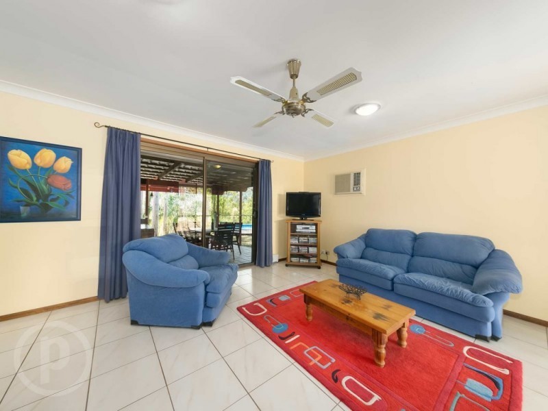 2 Mountain Vista Court, Mount Crosby QLD 4306