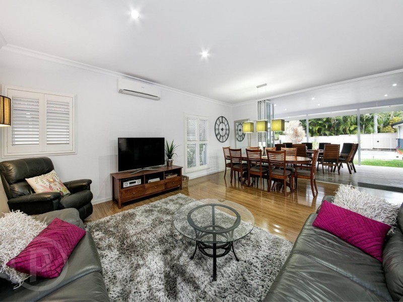 9 Collins Street, Corinda QLD 4075