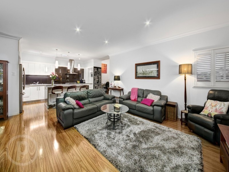 9 Collins Street, Corinda QLD 4075