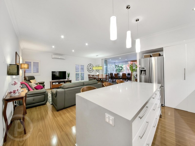 9 Collins Street, Corinda QLD 4075