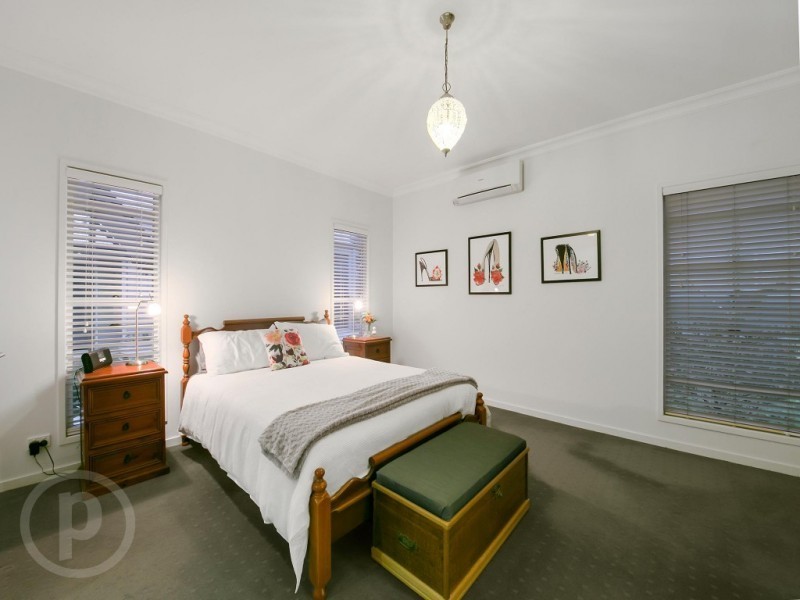 9 Collins Street, Corinda QLD 4075