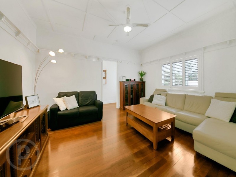 9 Collins Street, Corinda QLD 4075