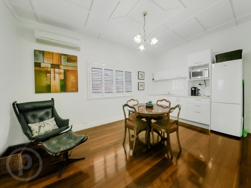 9 Collins Street, Corinda QLD 4075