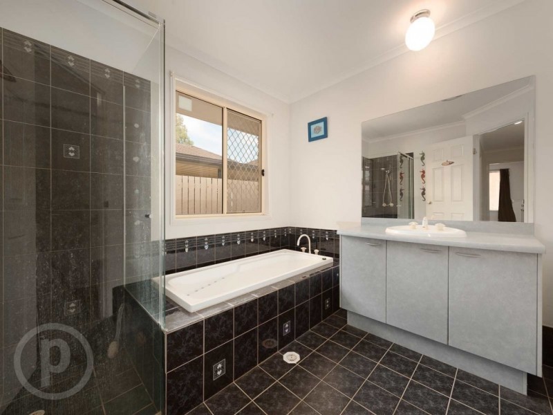 36 Oleander Crescent, Durack QLD 4077