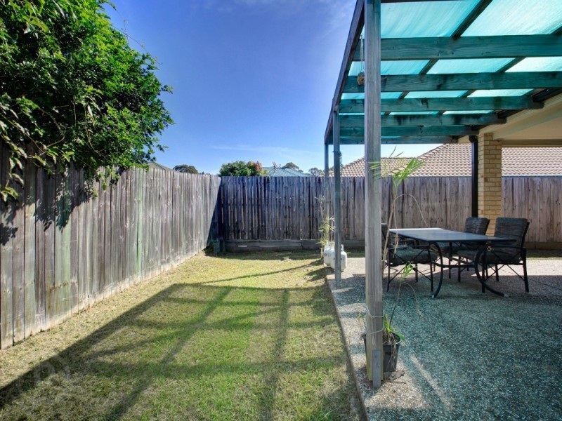 15 Oakmont Street, Oxley QLD 4075
