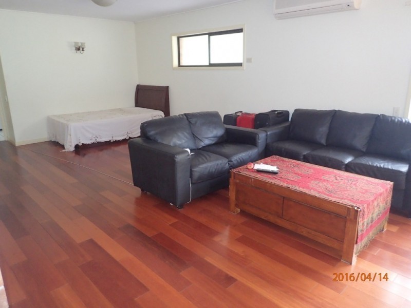 8 Kiandra Street,, Chapel Hill QLD 4069