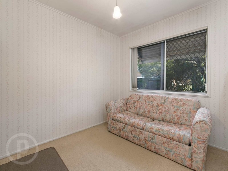 8 Muirlea Street, Oxley QLD 4075
