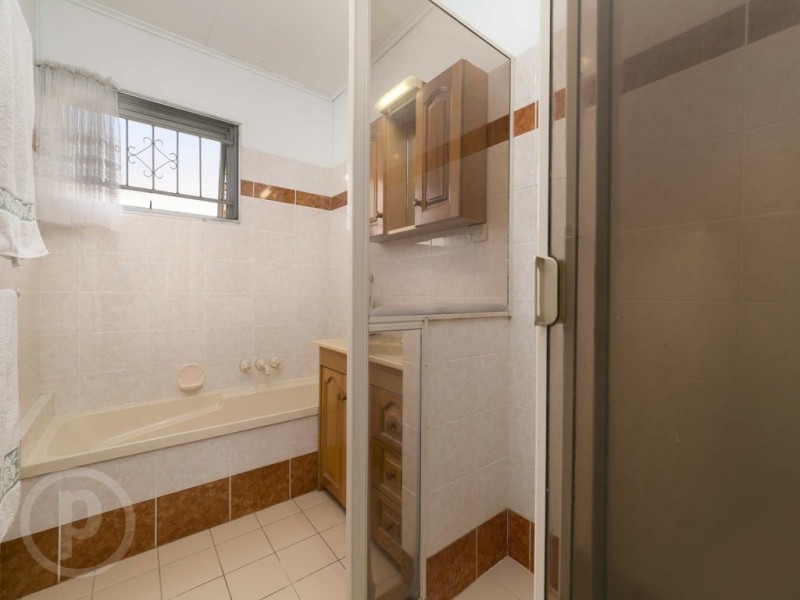 8 Muirlea Street, Oxley QLD 4075