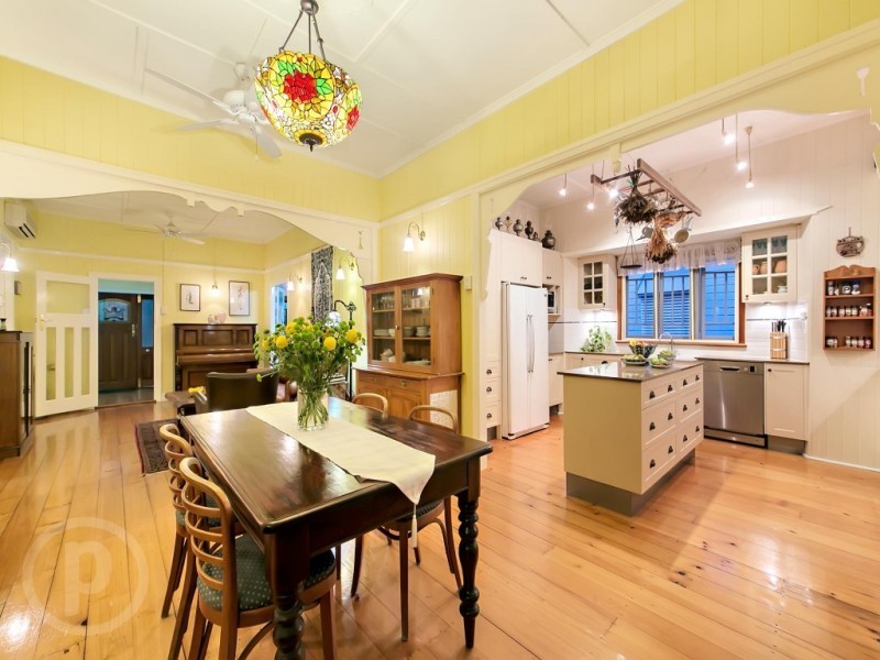 14 David Street, Tennyson QLD 4105