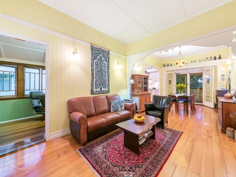 14 David Street, Tennyson QLD 4105