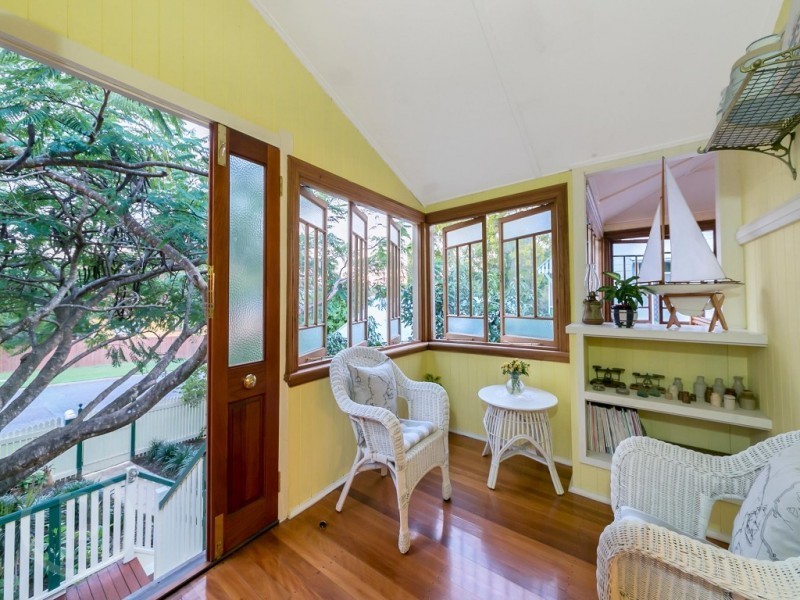 14 David Street, Tennyson QLD 4105