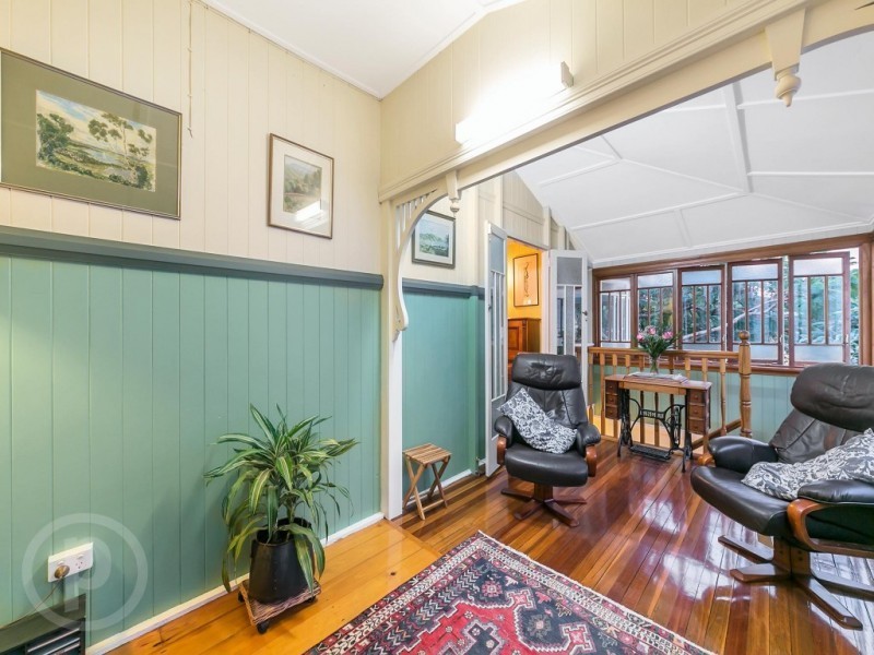 14 David Street, Tennyson QLD 4105