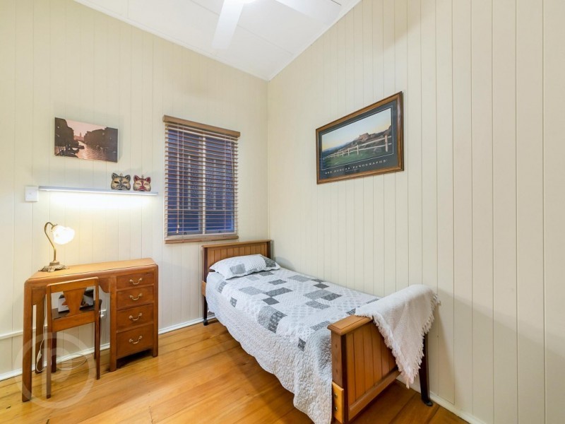 14 David Street, Tennyson QLD 4105