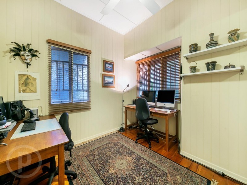 14 David Street, Tennyson QLD 4105