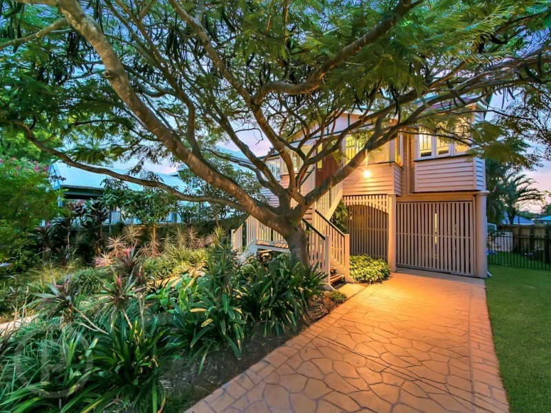 14 David Street, Tennyson QLD 4105