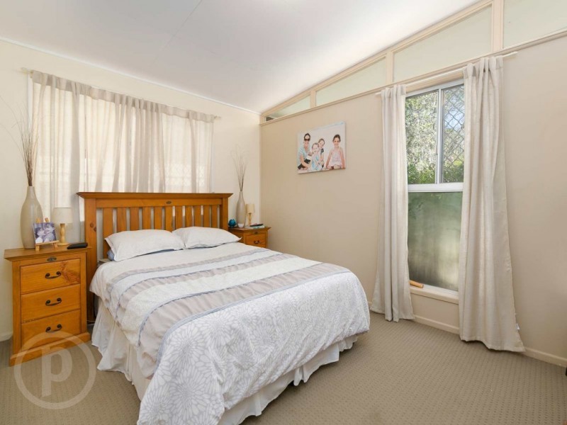 79 Muirlea Street, Oxley QLD 4075