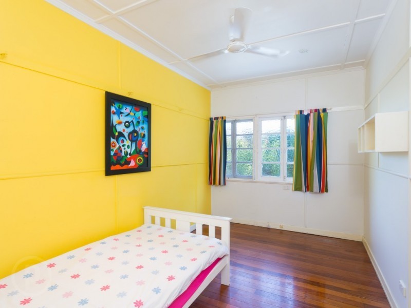 6 Brittain Street, Oxley QLD 4075