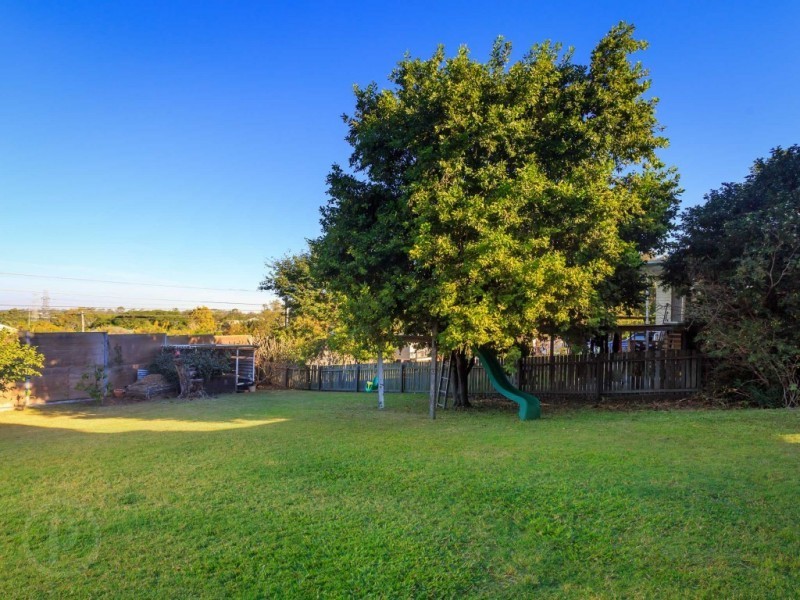 6 Brittain Street, Oxley QLD 4075