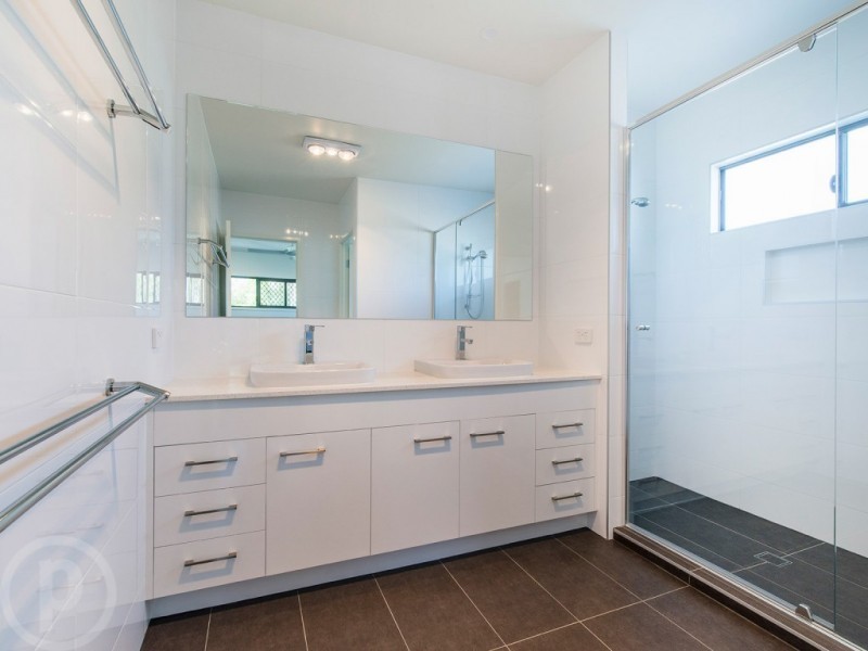 5 Collins Street, Corinda QLD 4075