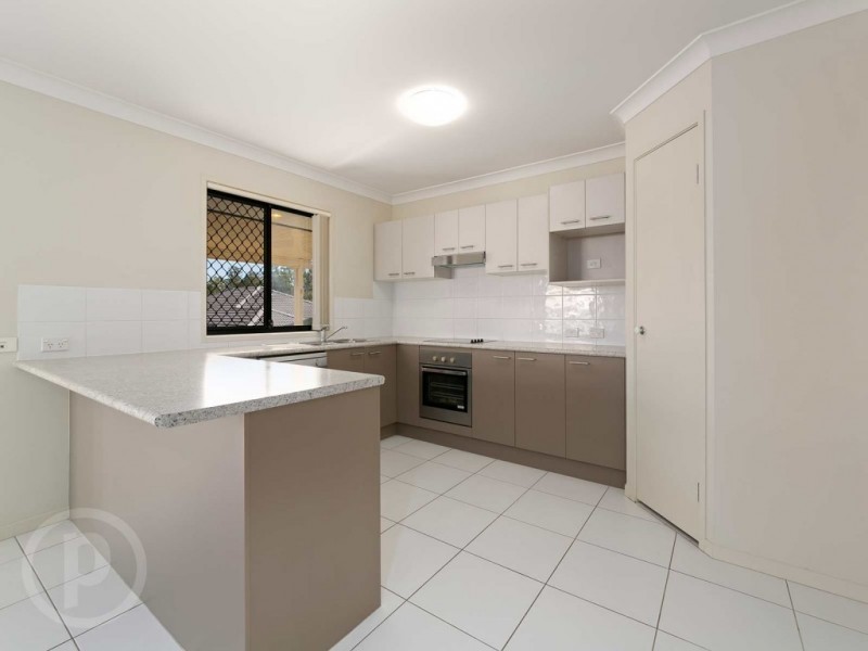 8 Chanel Place, Durack QLD 4077