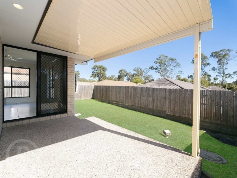 8 Chanel Place, Durack QLD 4077