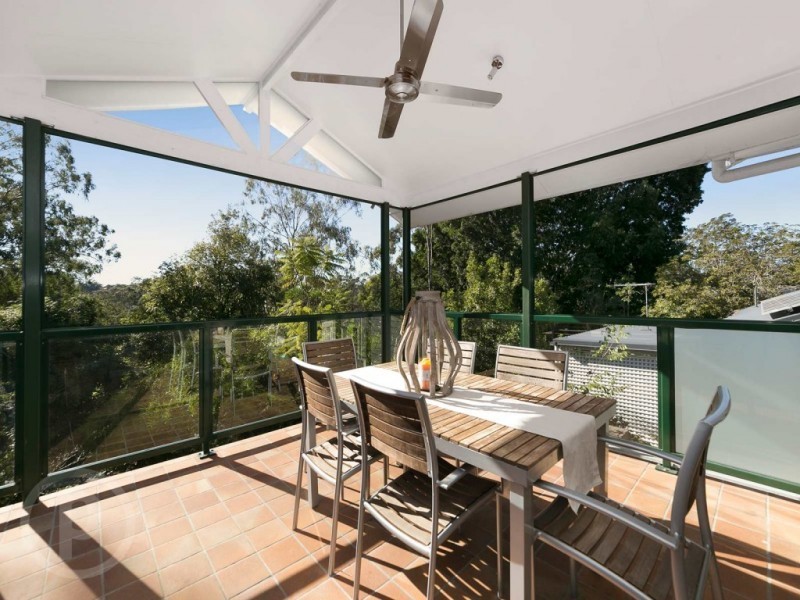 13 Aberfeldy Street, Kenmore QLD 4069