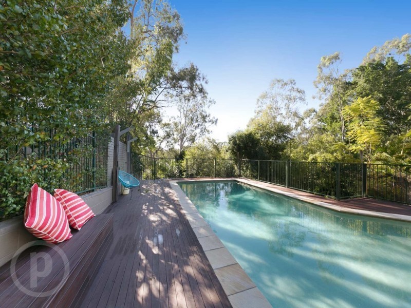 13 Aberfeldy Street, Kenmore QLD 4069