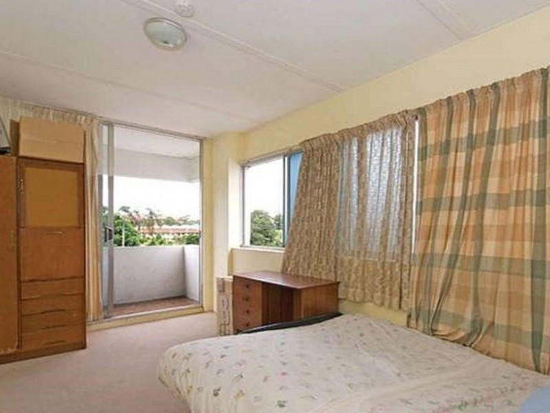 2/70 Sylvan Road, Toowong QLD 4066