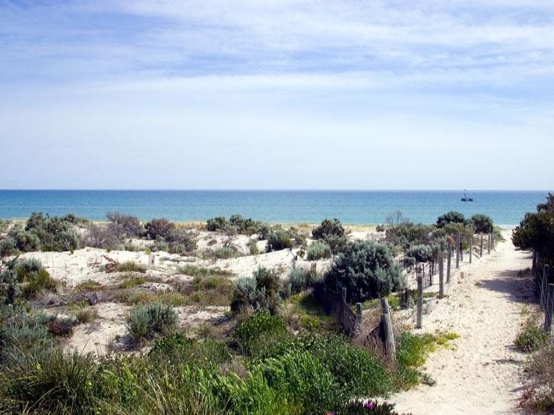 21 a Seaview Road, Tennyson SA 5022
