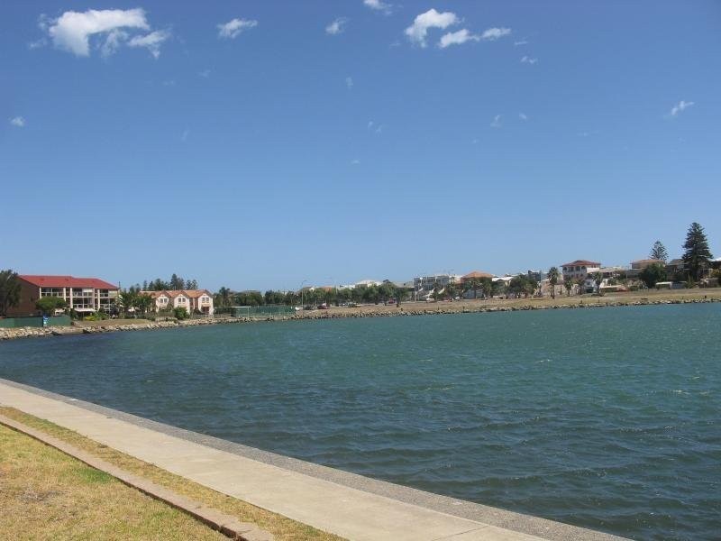 4/240 Sportsmans Drive, West Lakes SA 5021