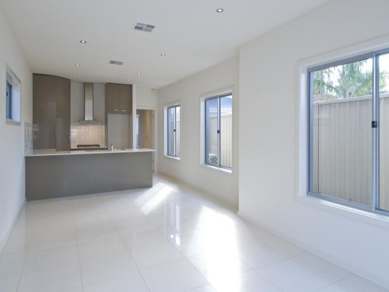 15 A Westmoreland Ave, Grange SA 5022