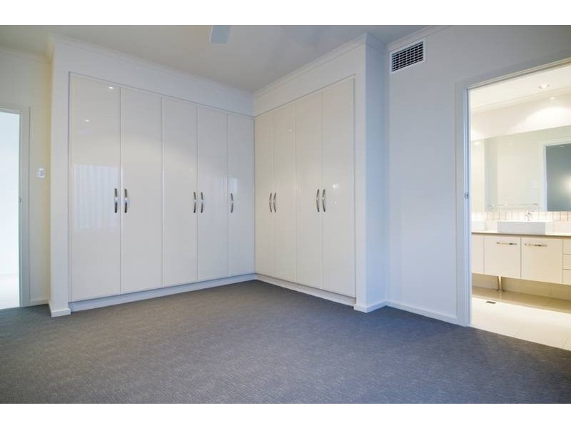 15 Westmoreland Road, Grange SA 5022