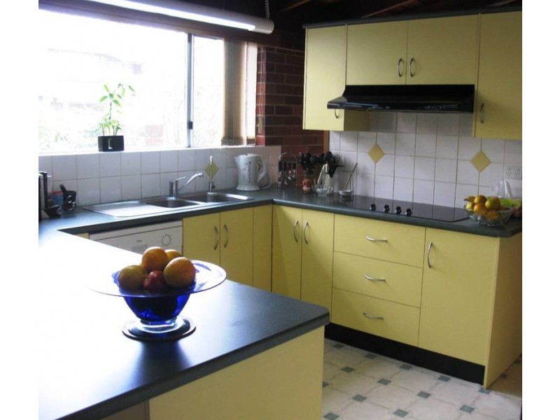 6 Newcombe Ave, West Lakes Shore SA 5020