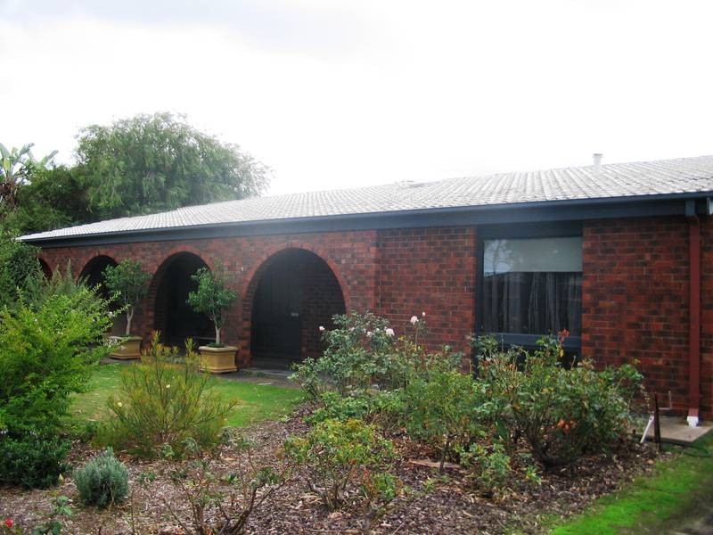 5 Sandra Place, Grange SA 5022