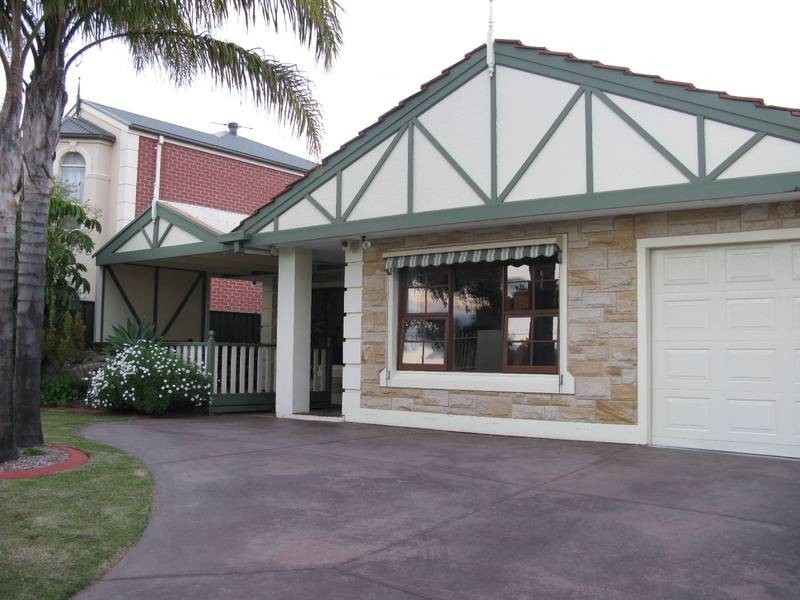 31 Surrey Street, Grange SA 5022
