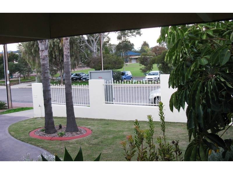 31 Surrey Street, Grange SA 5022