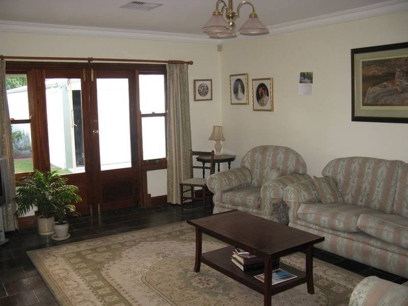 31 Surrey Street, Grange SA 5022
