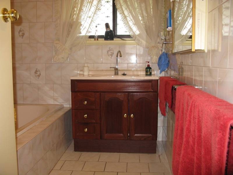 3 Holden Ave, Woodville West SA 5011