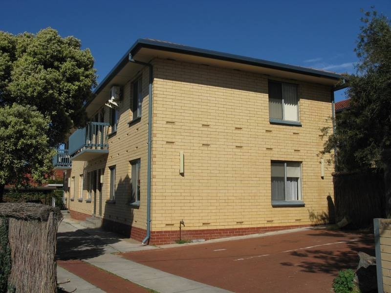 9/5a Henley Beach Road, Henley Beach South SA 5022