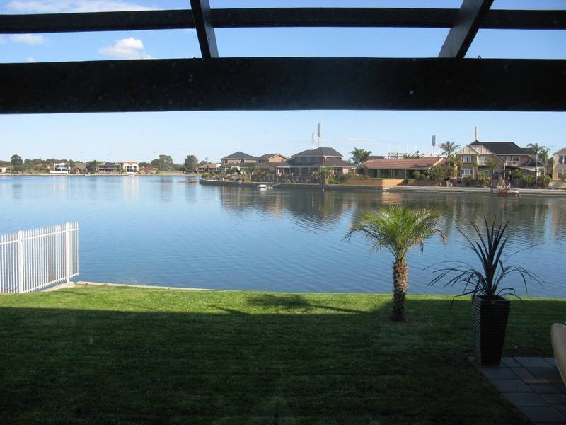 9/41 Lochside Drive, West Lakes SA 5021