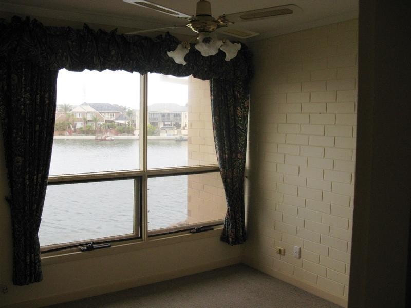 9/41 Lochside Drive, West Lakes SA 5021